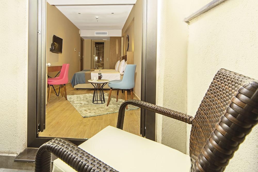 Redmont Hotel Nisantasi Istanbul Exterior photo